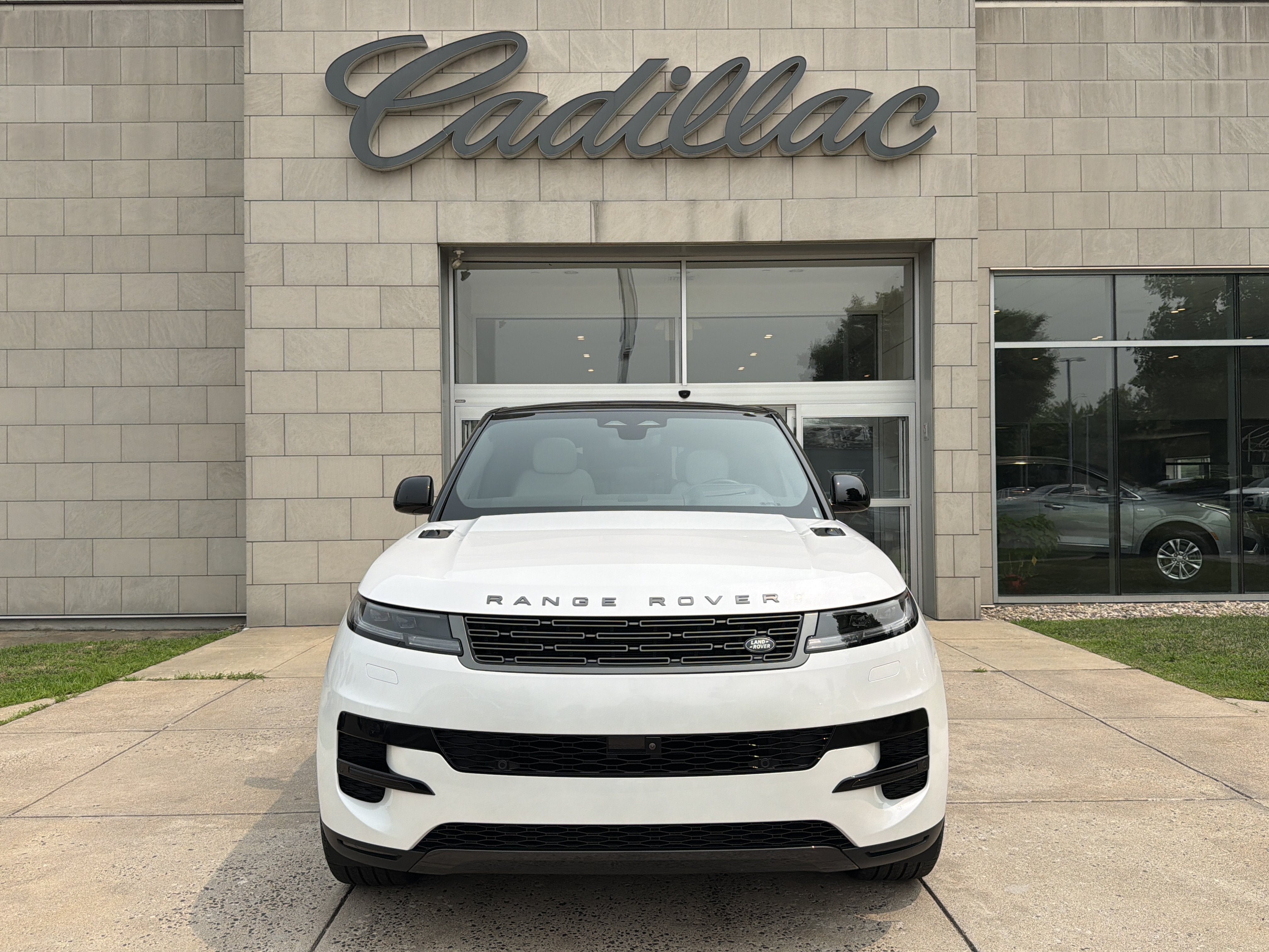 2025 Land Rover Range Rover Sport SE
