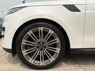 2025 Land Rover Range Rover Sport SE