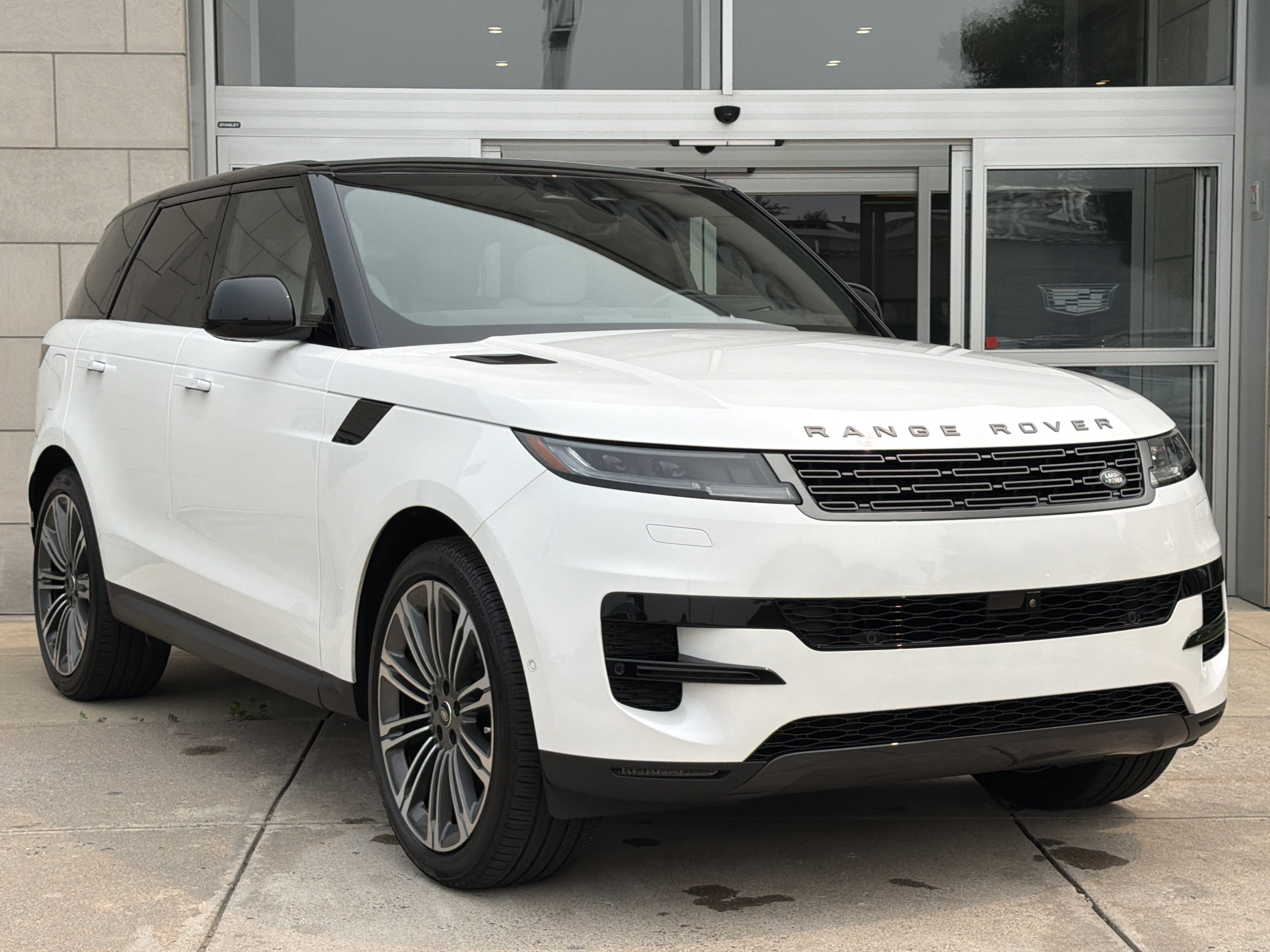 2025 Land Rover Range Rover Sport SE