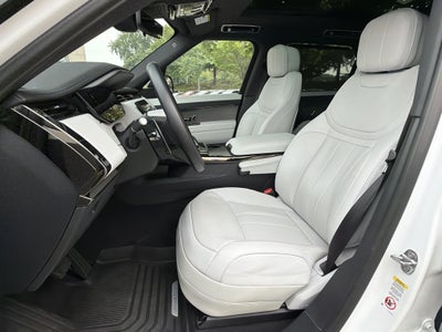 2025 Land Rover Range Rover Sport SE