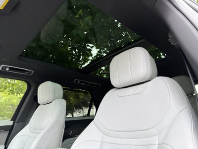 2025 Land Rover Range Rover Sport SE