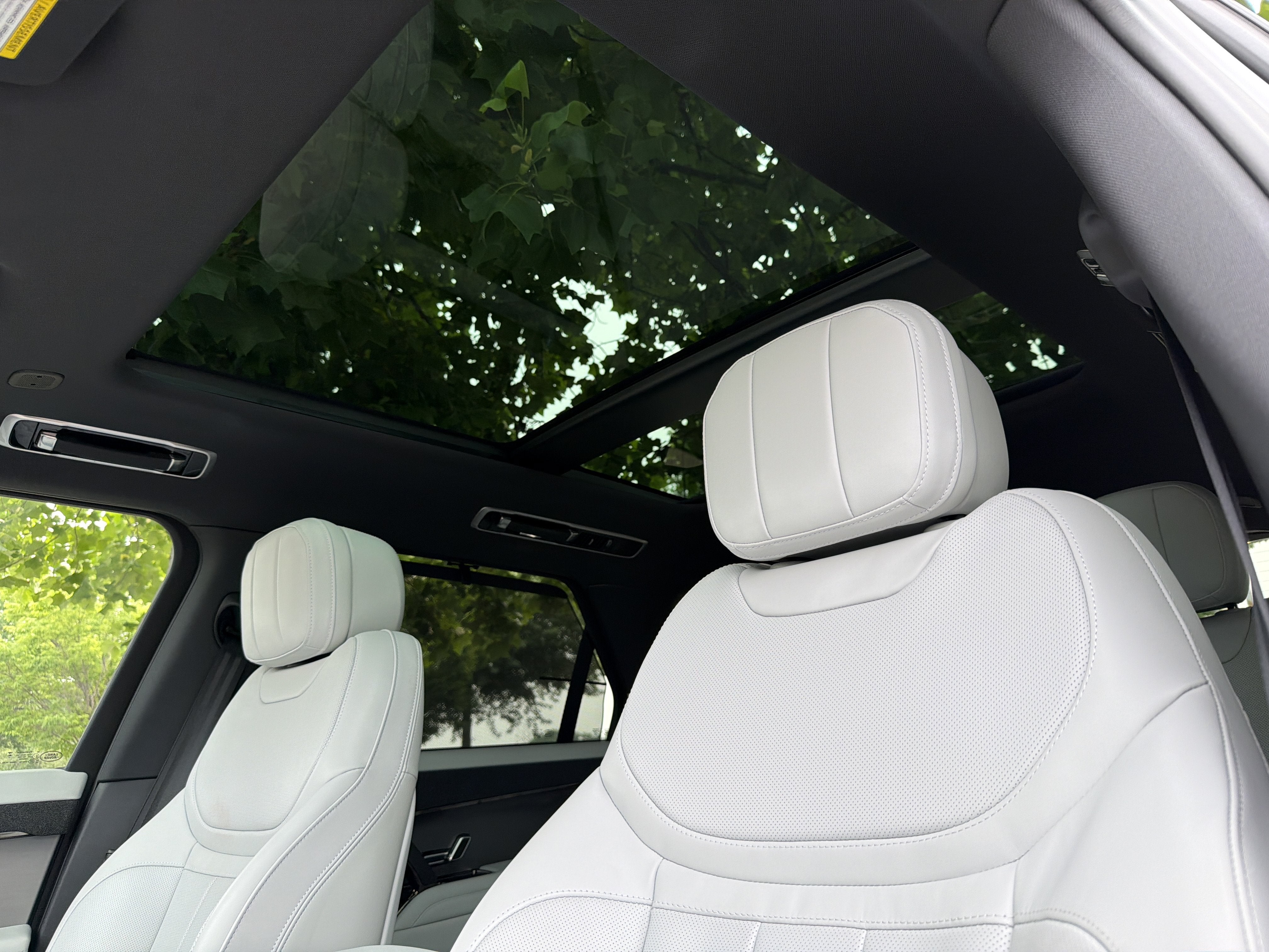 2025 Land Rover Range Rover Sport SE