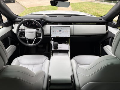 2025 Land Rover Range Rover Sport SE