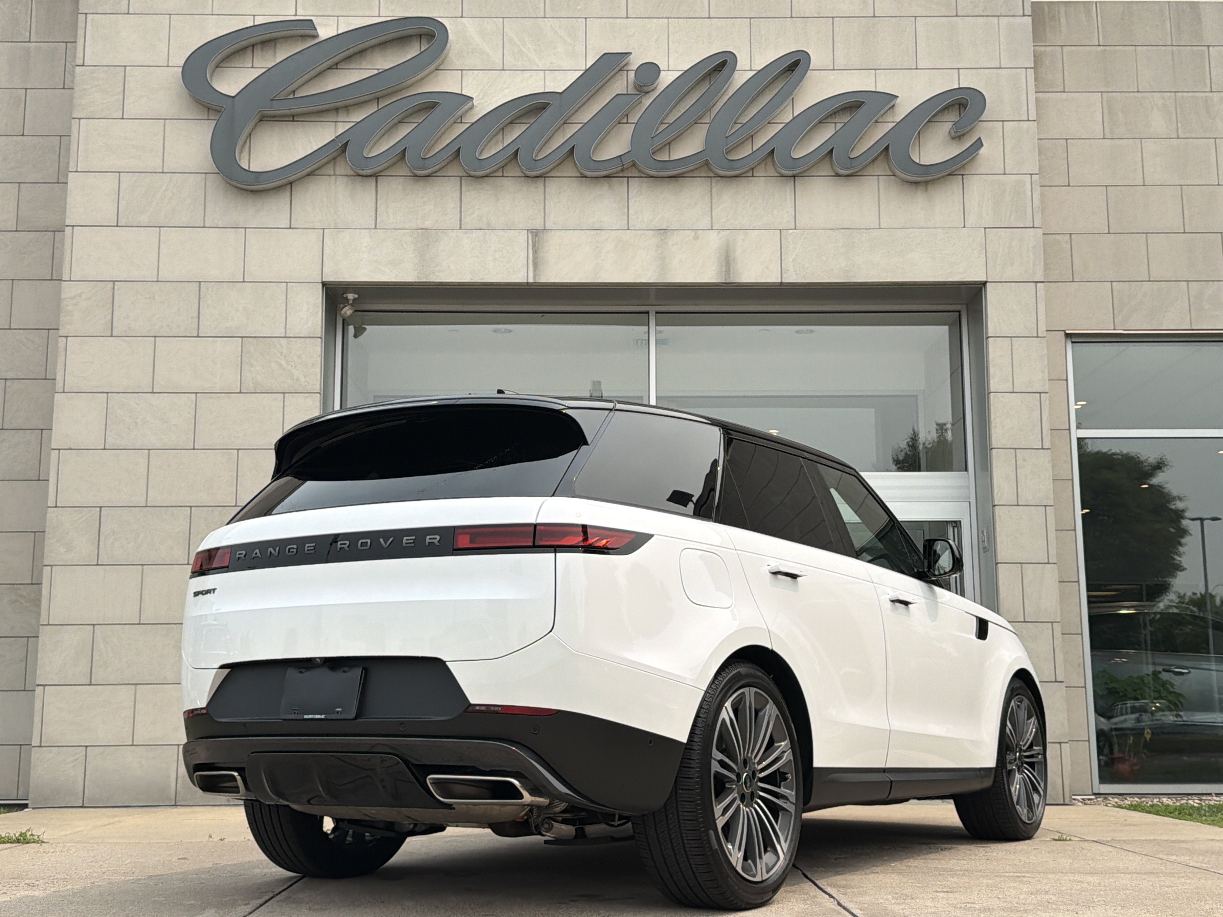 2025 Land Rover Range Rover Sport SE