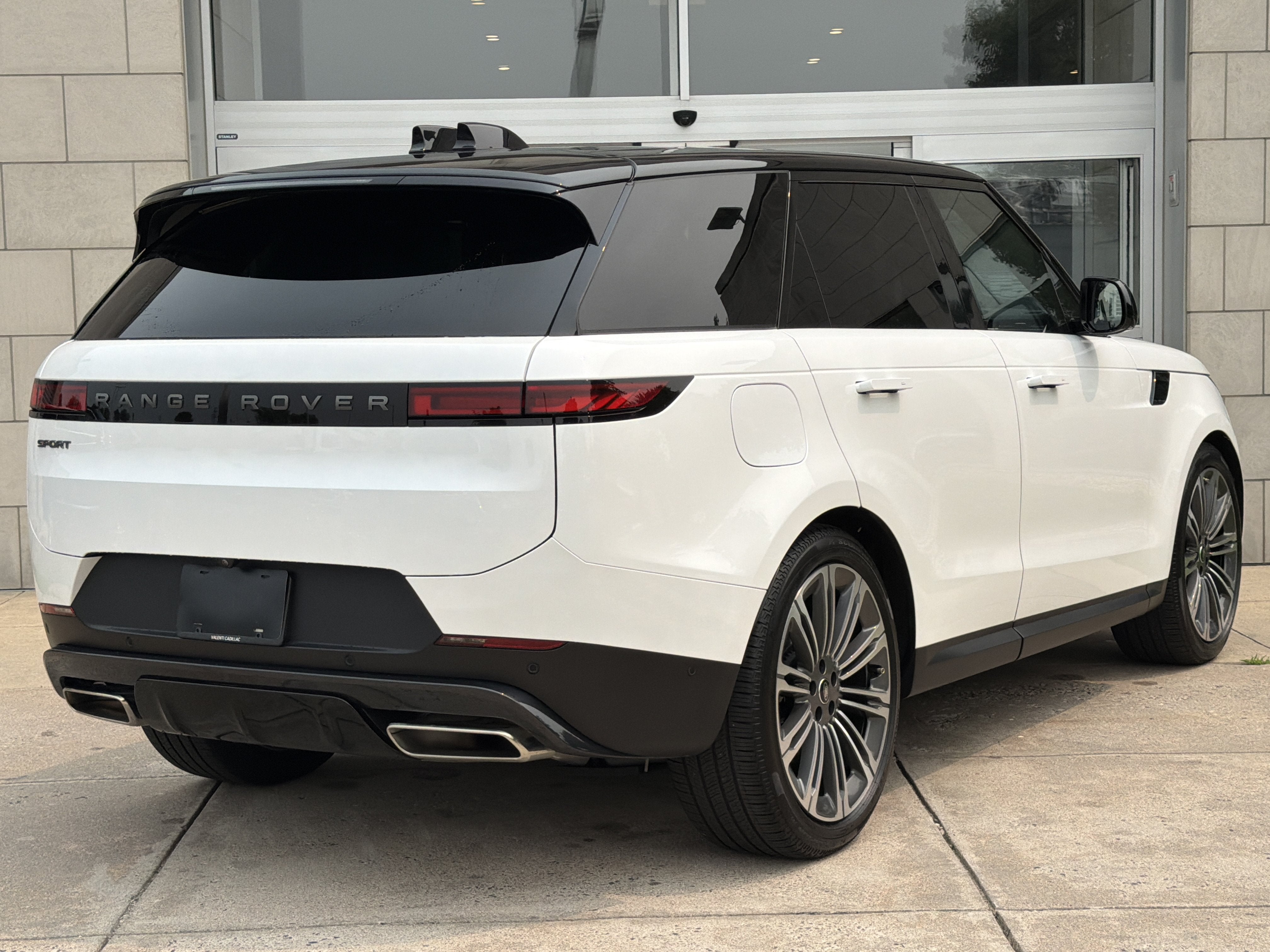 2025 Land Rover Range Rover Sport SE