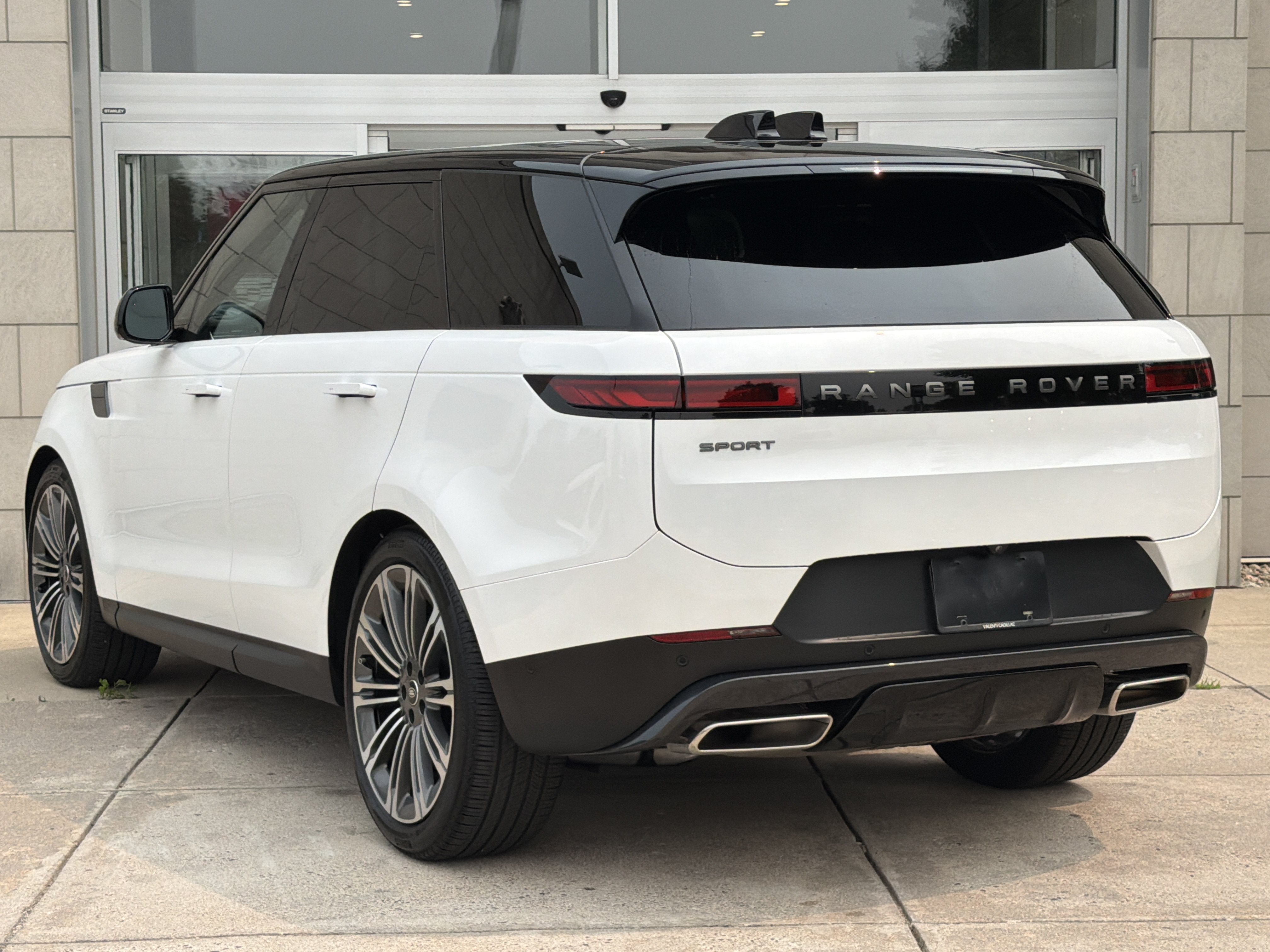 2025 Land Rover Range Rover Sport SE